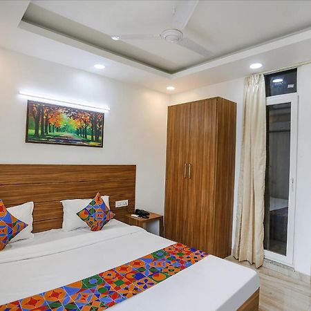 Fabhotel Unique Stay Noida Esterno foto