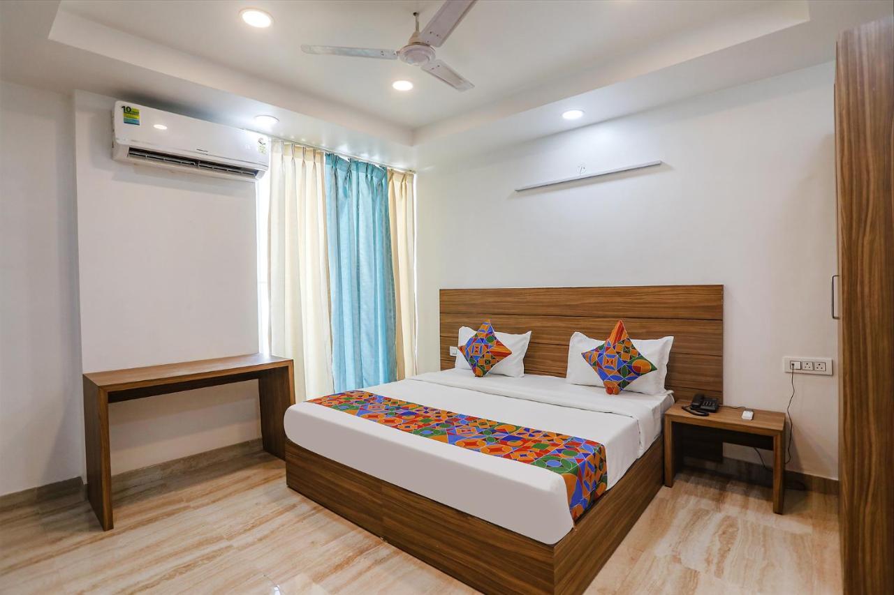 Fabhotel Unique Stay Noida Esterno foto