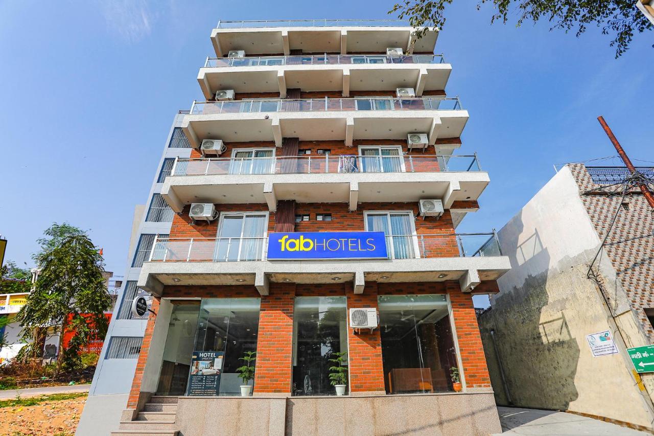 Fabhotel Unique Stay Noida Esterno foto