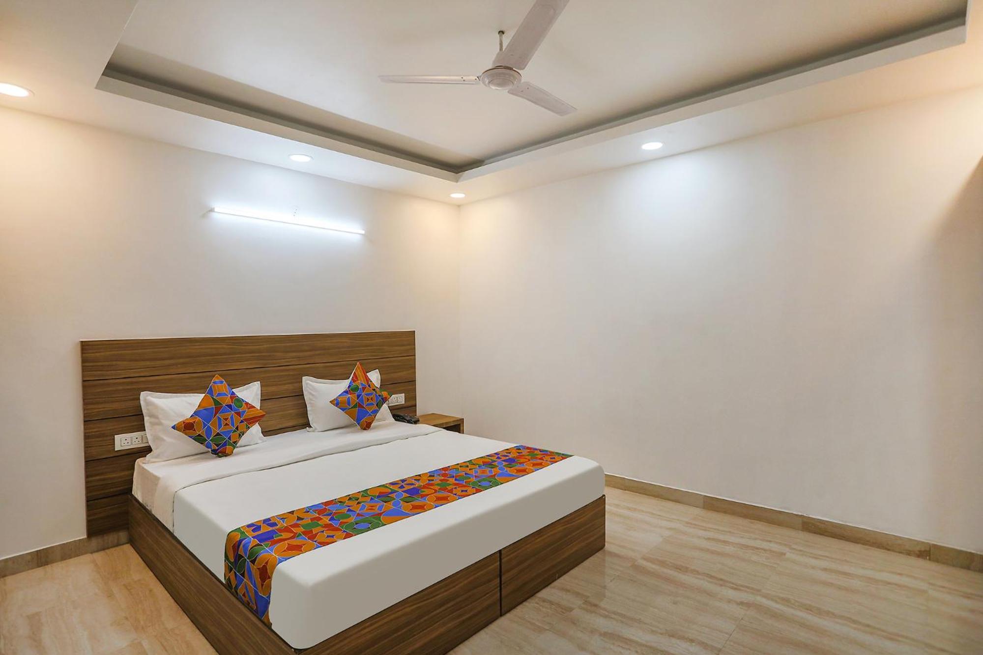 Fabhotel Unique Stay Noida Esterno foto