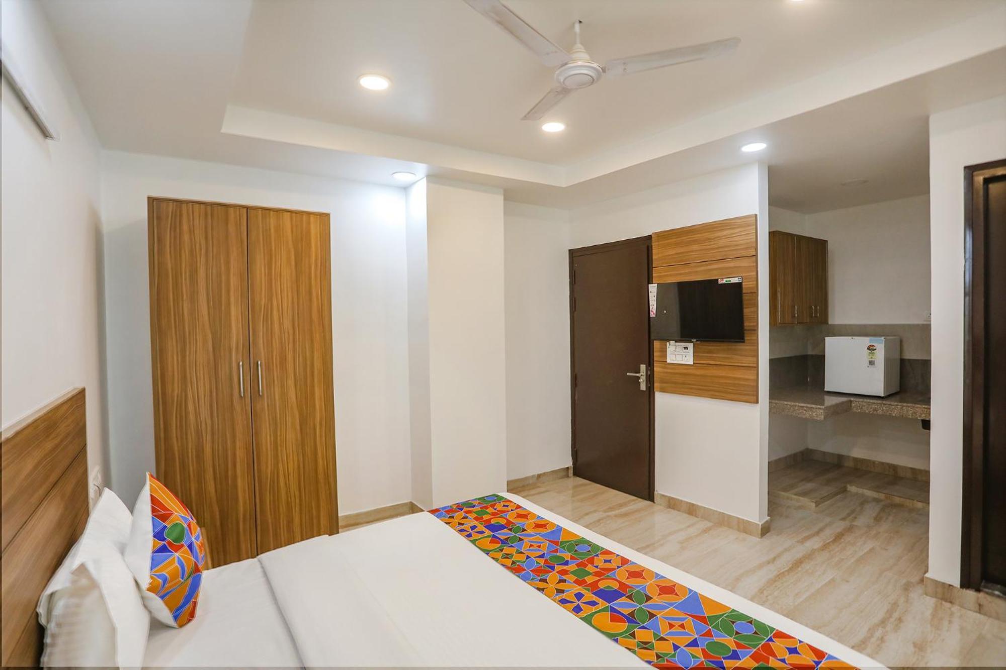 Fabhotel Unique Stay Noida Esterno foto