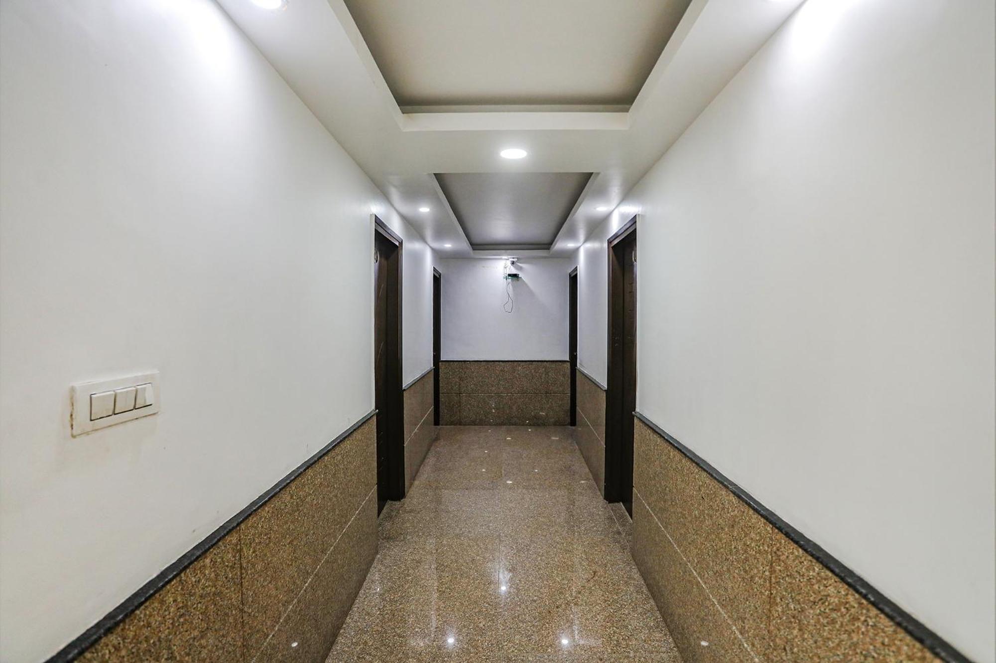 Fabhotel Unique Stay Noida Esterno foto