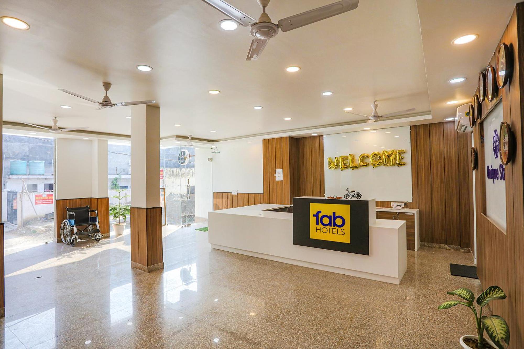 Fabhotel Unique Stay Noida Esterno foto