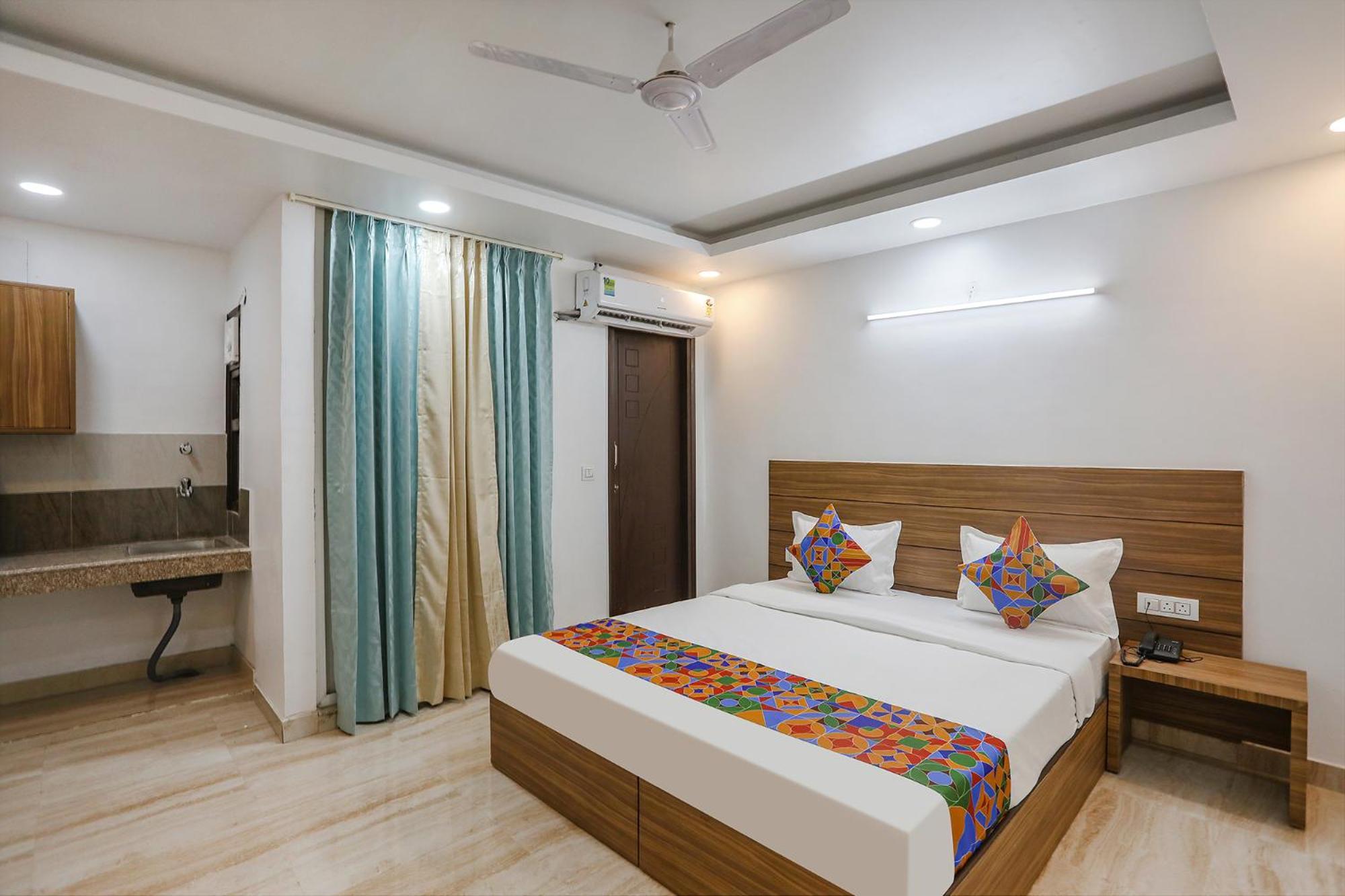 Fabhotel Unique Stay Noida Esterno foto