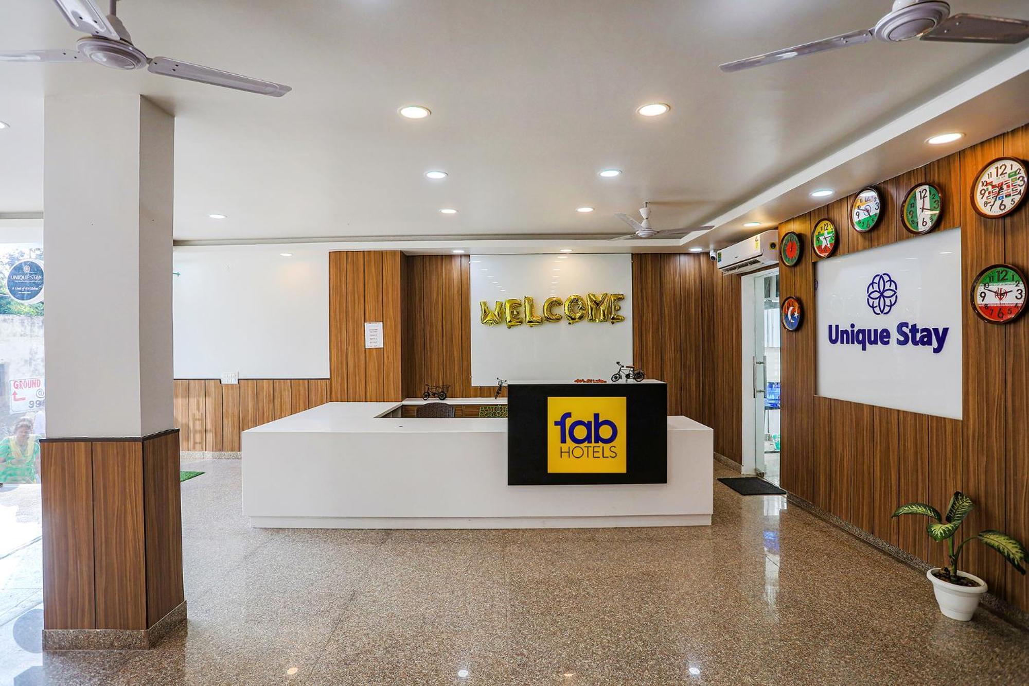 Fabhotel Unique Stay Noida Esterno foto