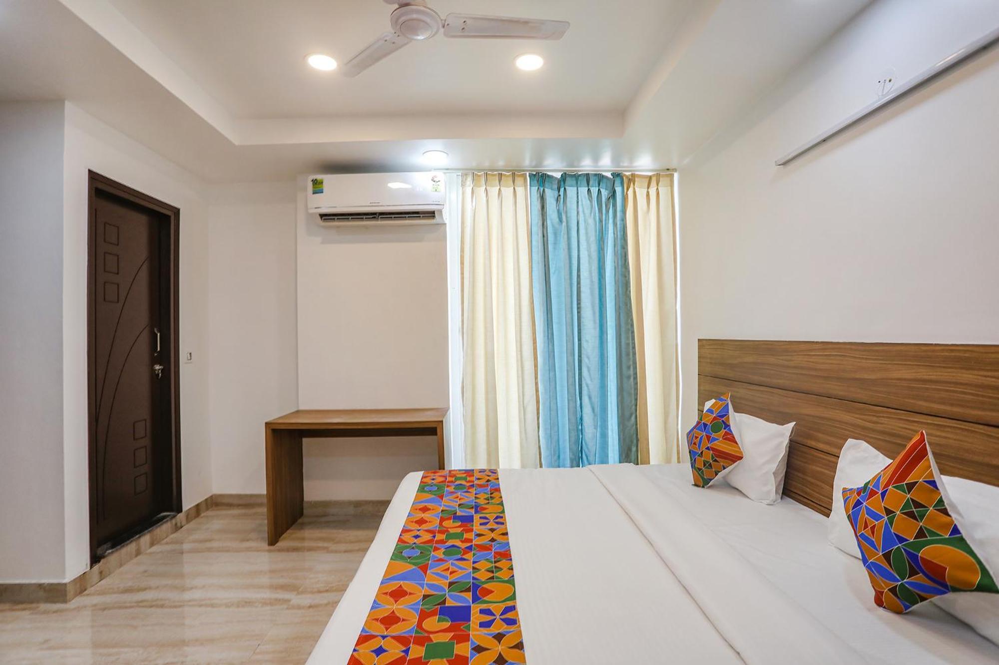 Fabhotel Unique Stay Noida Esterno foto
