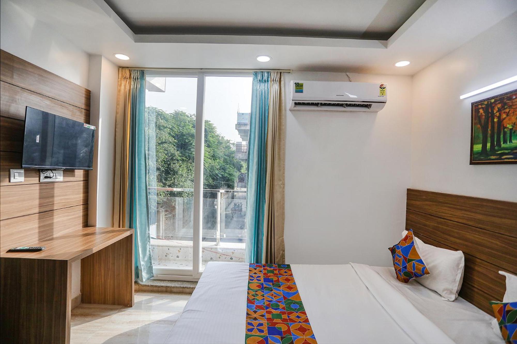 Fabhotel Unique Stay Noida Esterno foto