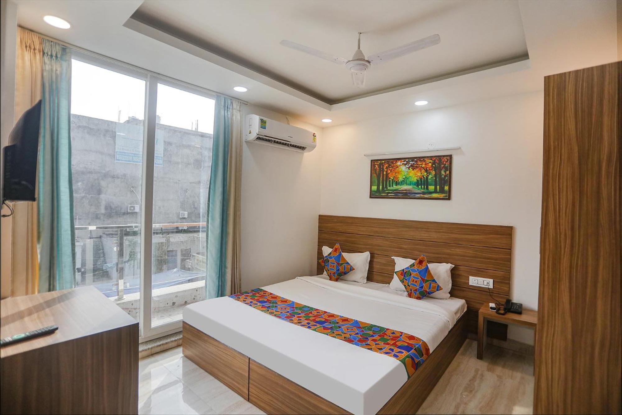 Fabhotel Unique Stay Noida Esterno foto