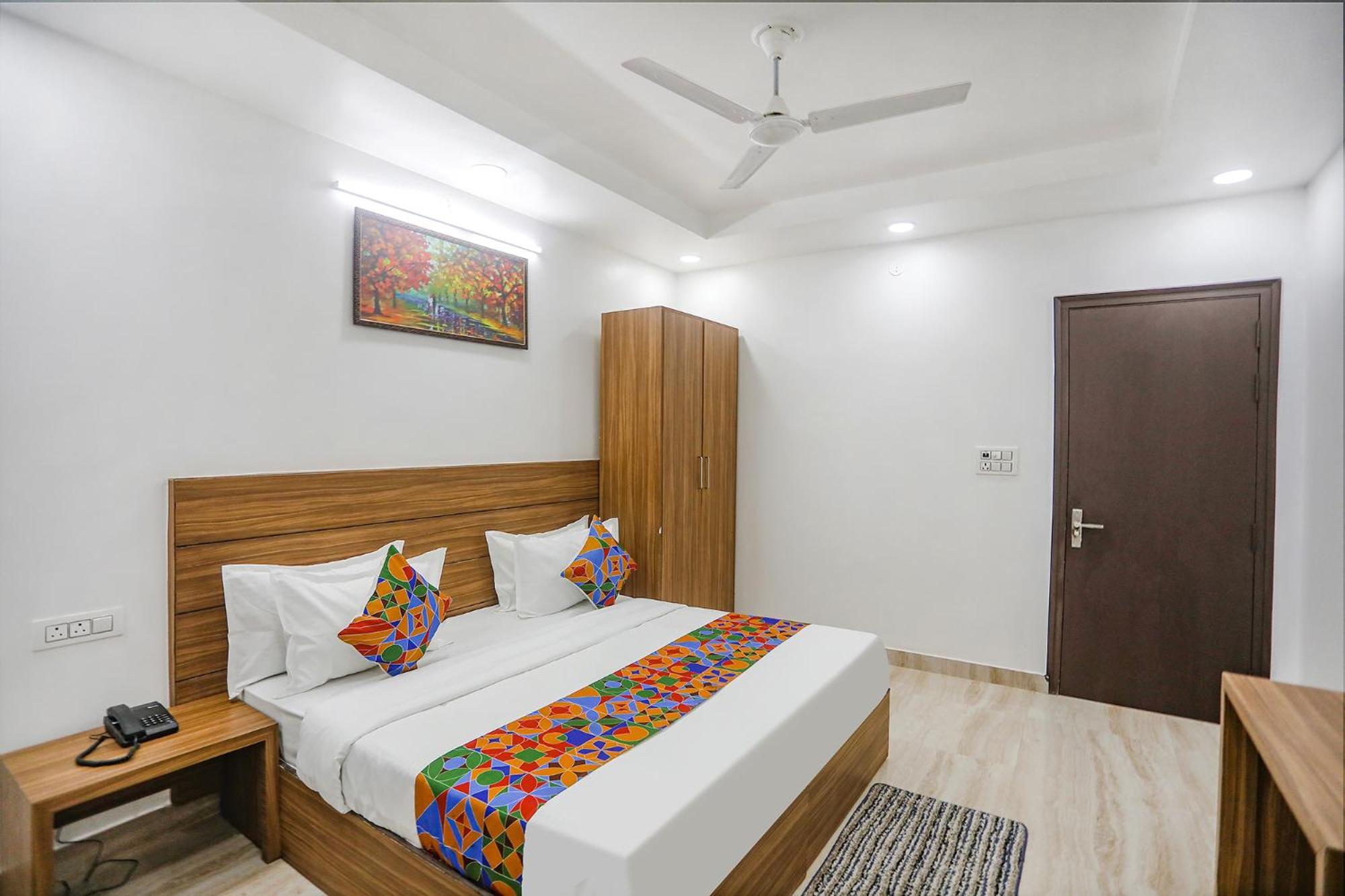 Fabhotel Unique Stay Noida Esterno foto